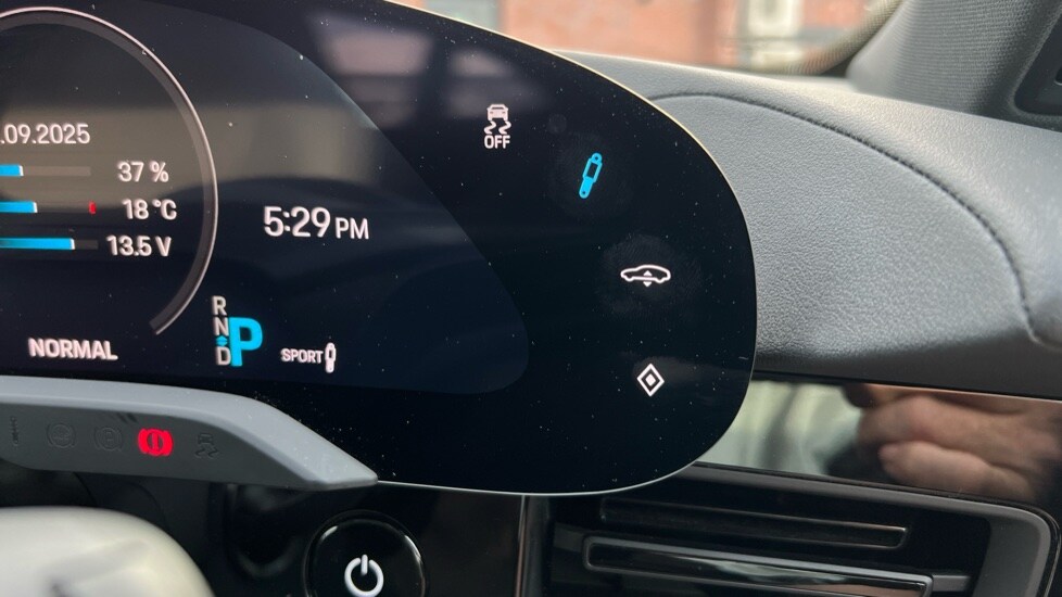 Used Porsche Taycan 2023 for sale - 75934600: Photo 47