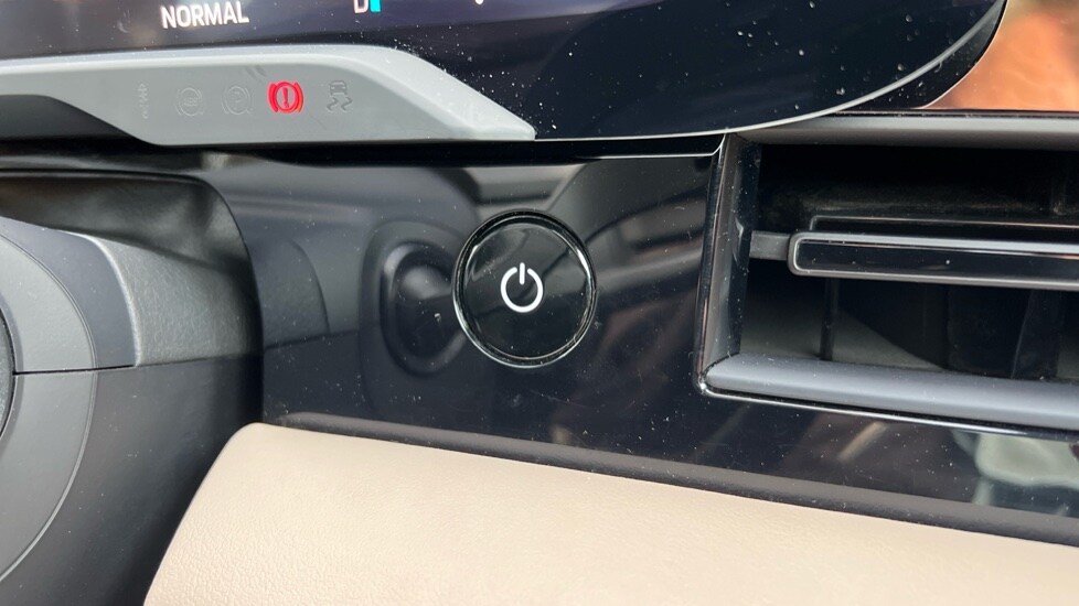 Used Porsche Taycan 2023 for sale - 75934600: Photo 51