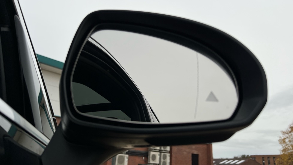 Used Mercedes-Benz GLC 2025 for sale - 76261628: Photo 68