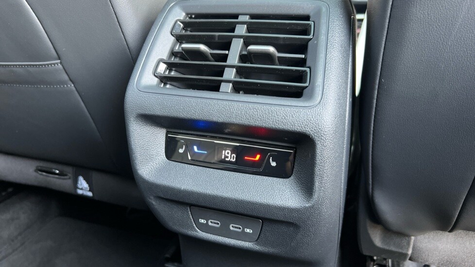 Vehicle 33