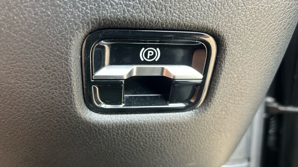 Used Mercedes-Benz C Class 2024 for sale - 75959661: Photo 60