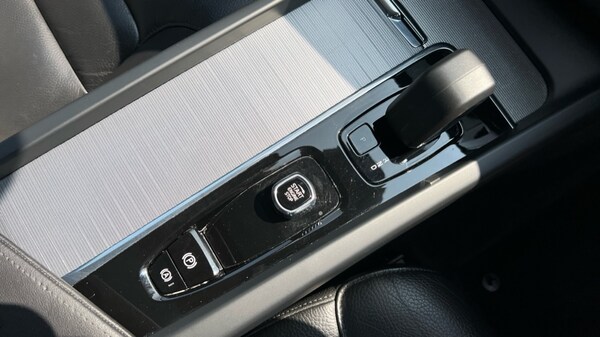 Used Volvo XC60 2023 for sale - 75595561: Photo 29
