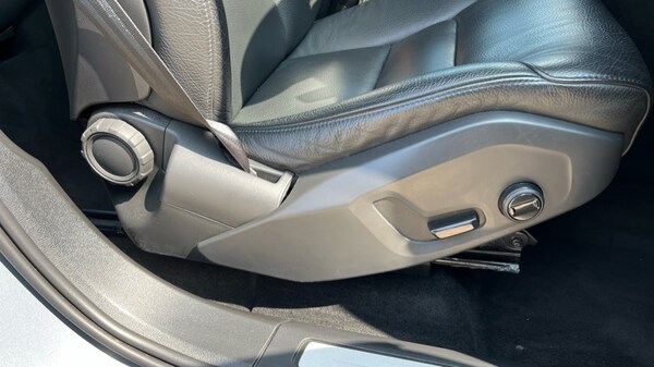 Used Volvo XC60 2023 for sale - 75595561: Photo 32