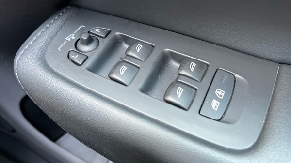 Used Volvo XC60 2023 for sale - 75595561: Photo 47