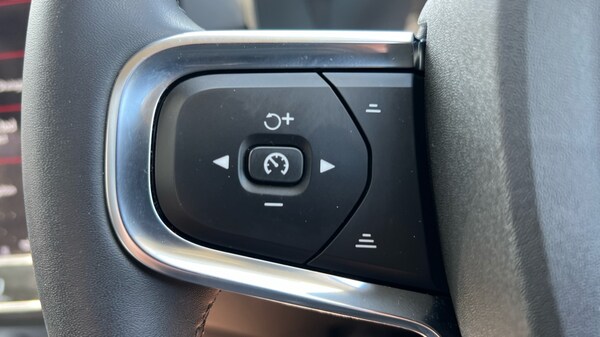 Used Volvo XC40 2024 for sale - 76297546: Photo 23