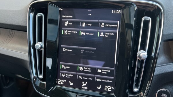 Used Volvo XC40 2024 for sale - 76297546: Photo 34