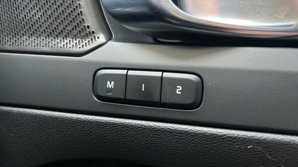 Used Volvo XC40 2024 for sale - 76297546: Photo 40