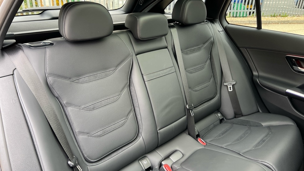 Used Mercedes-Benz C Class 2024 for sale - 76881926: Photo 15