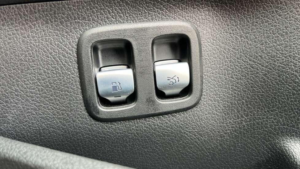 Used Mercedes-Benz C Class 2024 for sale - 76881926: Photo 65