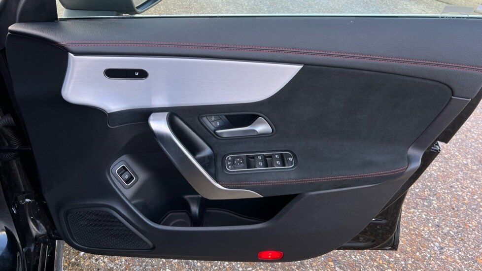 Used Mercedes-Benz CLA 2024 for sale - 76888821: Photo 34