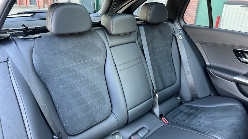 Used Mercedes-Benz C Class 2024 for sale - 76130835: Photo 15