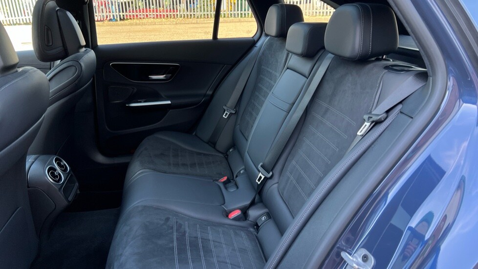 Used Mercedes-Benz C Class 2024 for sale - 76130835: Photo 24