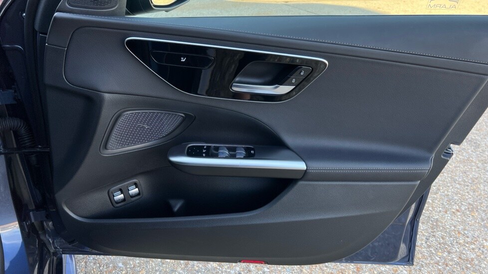 Used Mercedes-Benz C Class 2024 for sale - 76130835: Photo 37