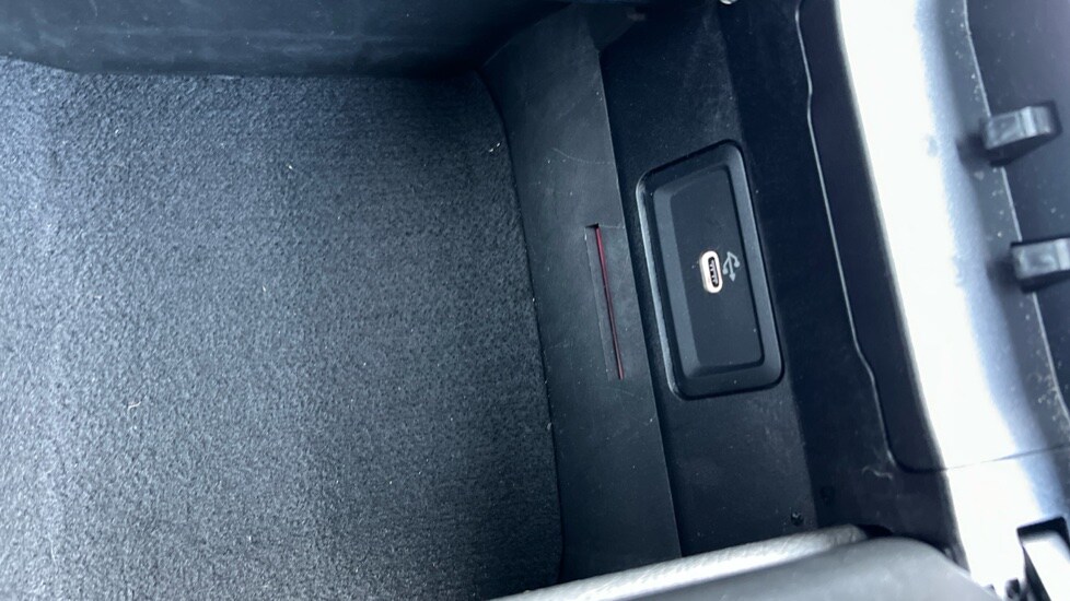 Used Mercedes-Benz C Class 2024 for sale - 76130835: Photo 52