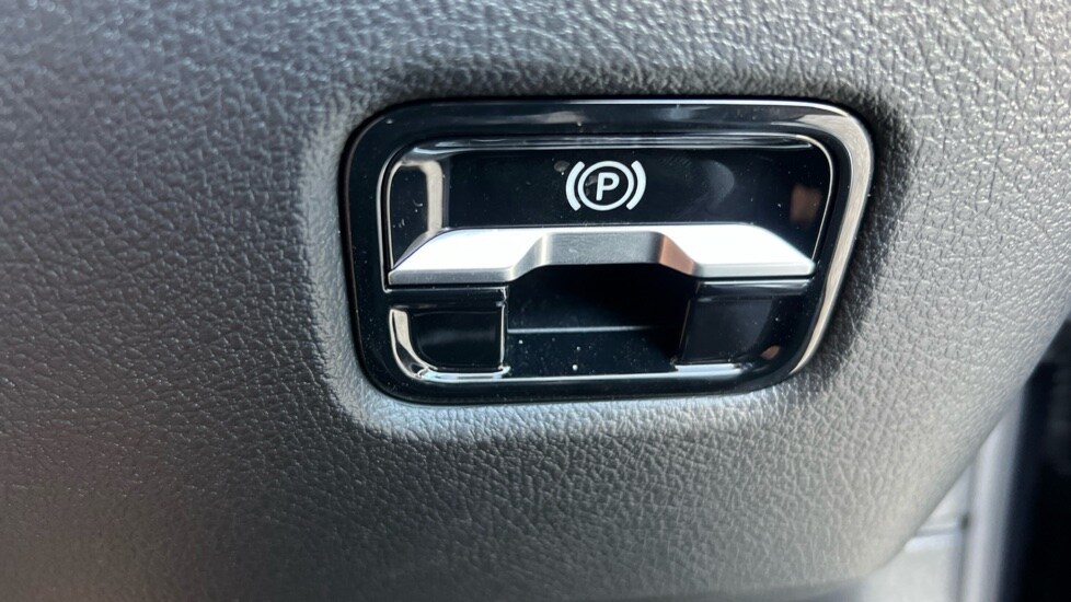 Used Mercedes-Benz C Class 2024 for sale - 76130835: Photo 58