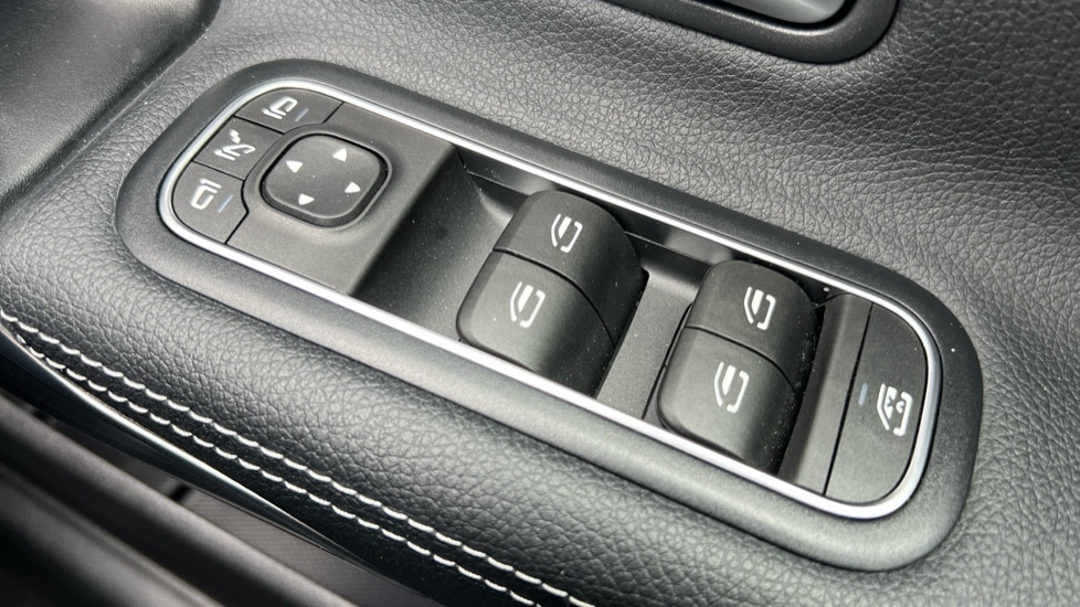 Used Mercedes-Benz A-Class 2023 for sale - 76960157: Photo 44