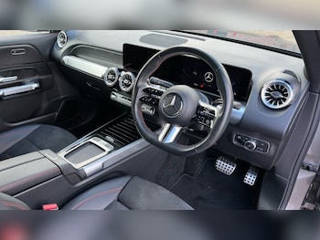 Used Mercedes-Benz GLB 2024 for sale - 76452349: Photo