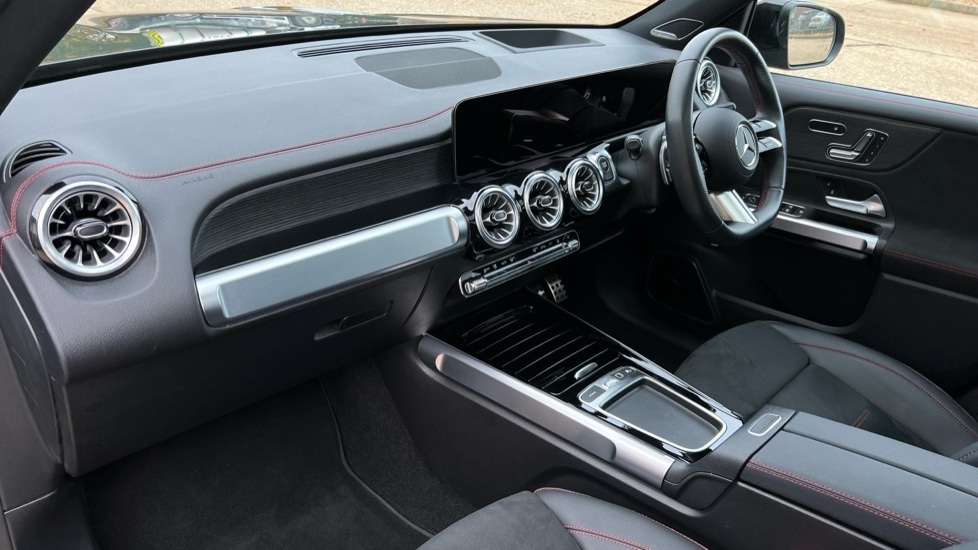 Used Mercedes-Benz EQB 2024 for sale - 76696559: Photo 11