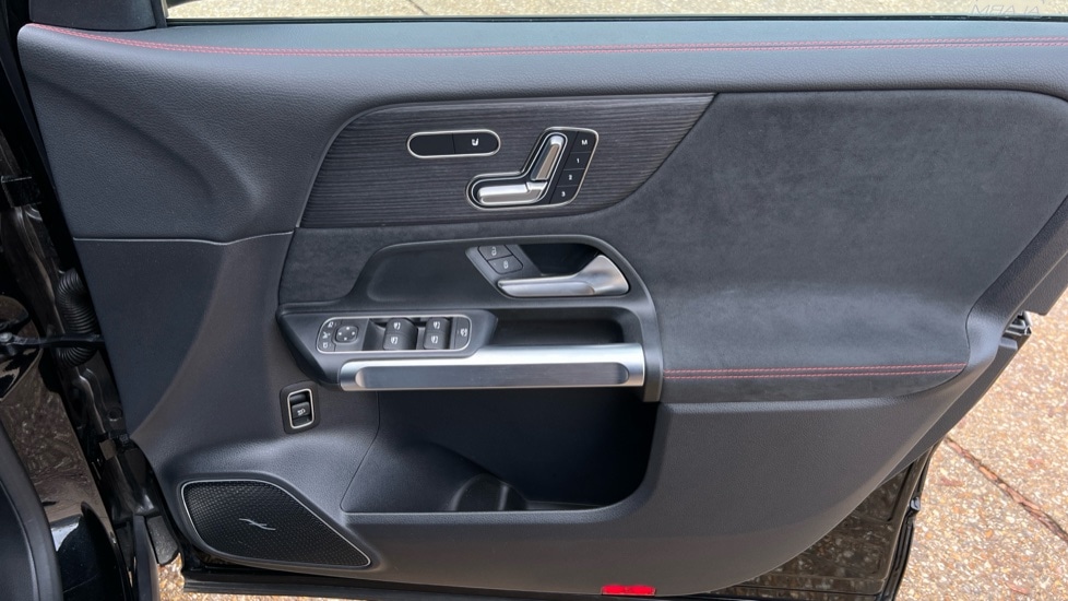 Used Mercedes-Benz EQB 2024 for sale - 76696559: Photo 37