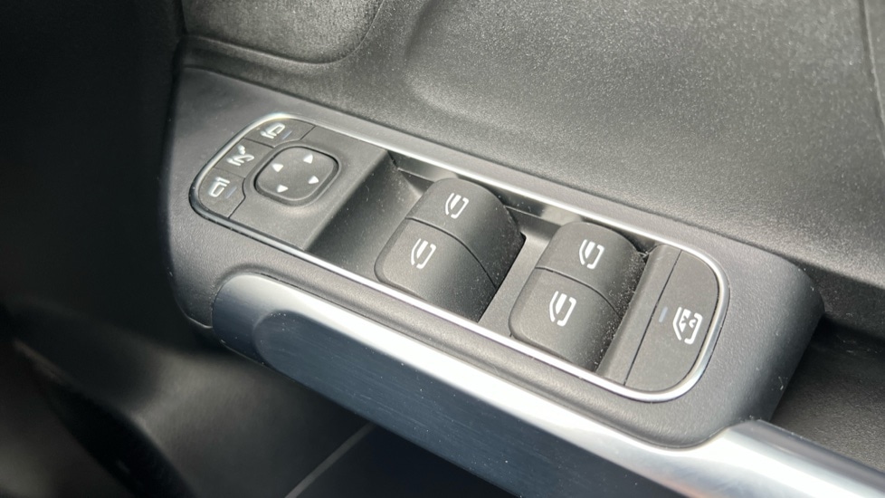 Used Mercedes-Benz EQB 2024 for sale - 76696559: Photo 57