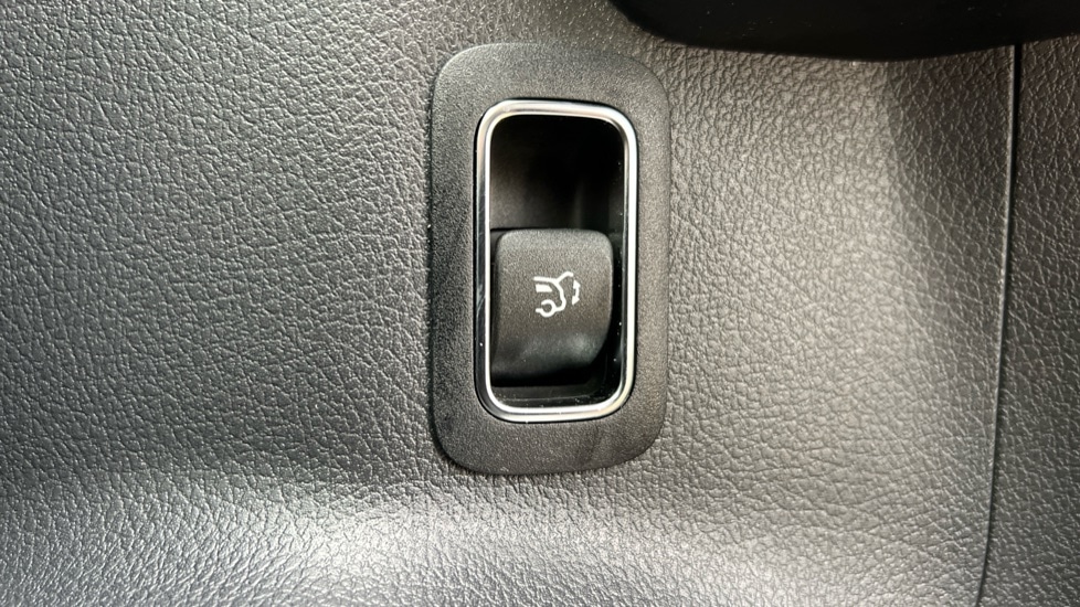 Used Mercedes-Benz EQB 2024 for sale - 76696559: Photo 60