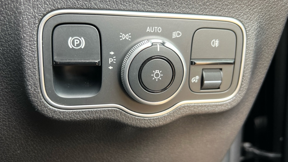 Used Mercedes-Benz EQB 2024 for sale - 76696559: Photo 61