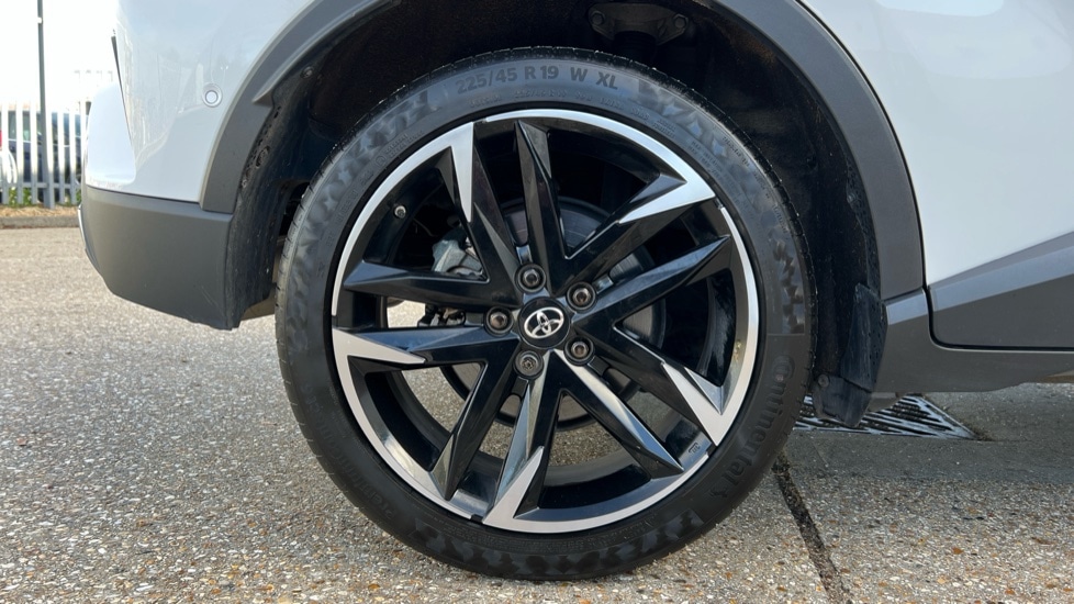 Used Toyota C-HR 2023 for sale - 76586995: Photo 19