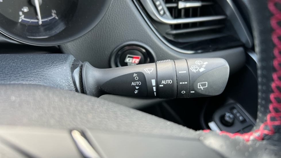 Used Toyota C-HR 2023 for sale - 76586995: Photo 24