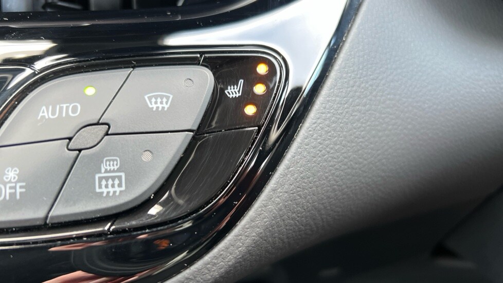 Used Toyota C-HR 2023 for sale - 76586995: Photo 33