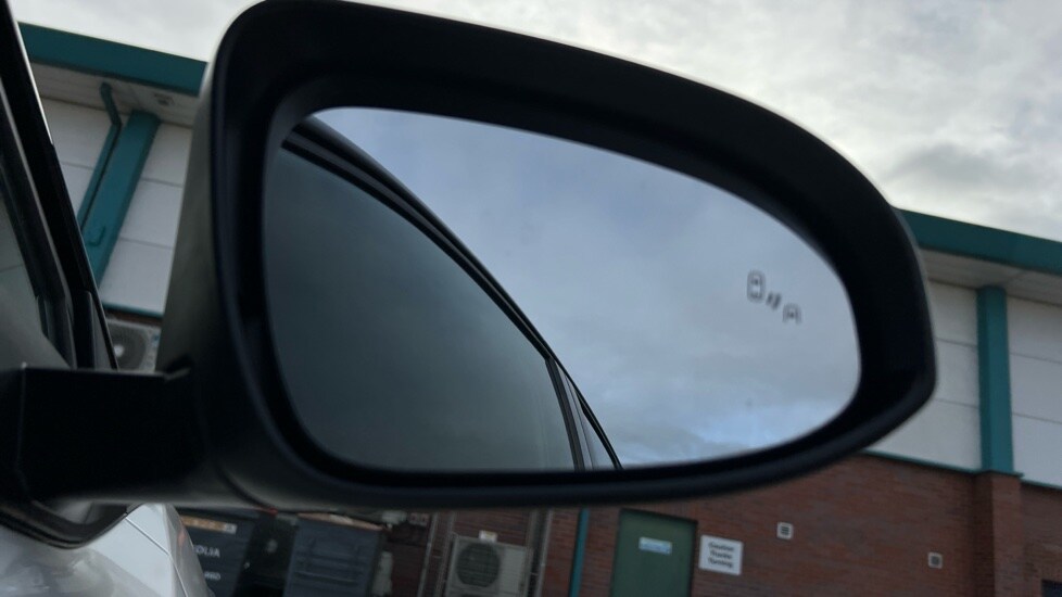 Used Toyota C-HR 2023 for sale - 76586995: Photo 39