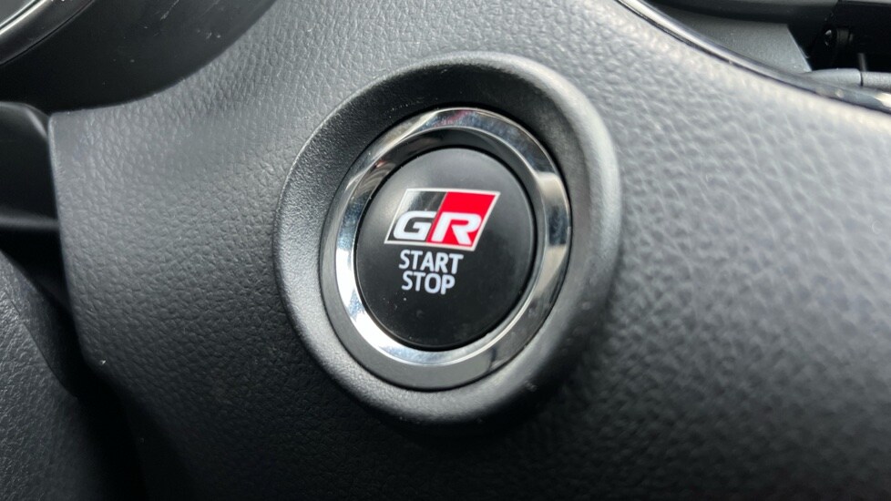 Used Toyota C-HR 2023 for sale - 76586995: Photo 41