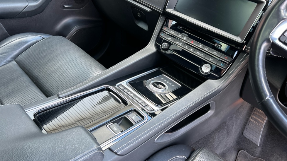 Used Jaguar F-Pace 2018 for sale - 76168597: Photo 28
