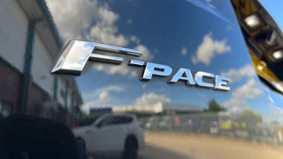 Used Jaguar F-Pace 2018 for sale - 76168597: Photo 58