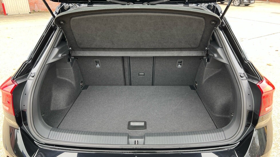 Used Volkswagen T-Roc 2024 for sale - 76297570: Photo 15