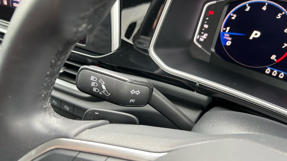 Used Volkswagen T-Roc 2024 for sale - 76297570: Photo 25