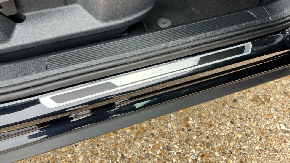 Used Volkswagen T-Roc 2024 for sale - 76297570: Photo 37