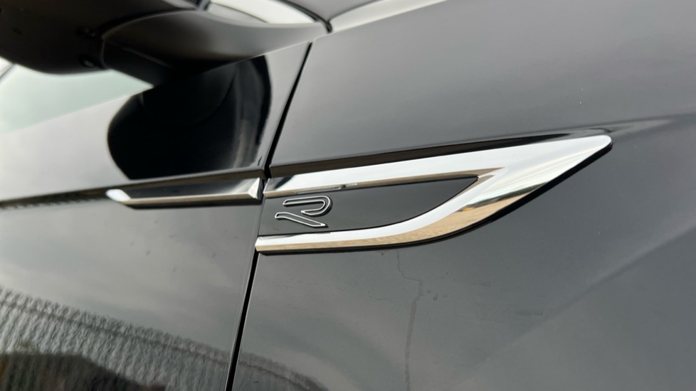 Used Volkswagen T-Roc 2024 for sale - 76297570: Photo 50