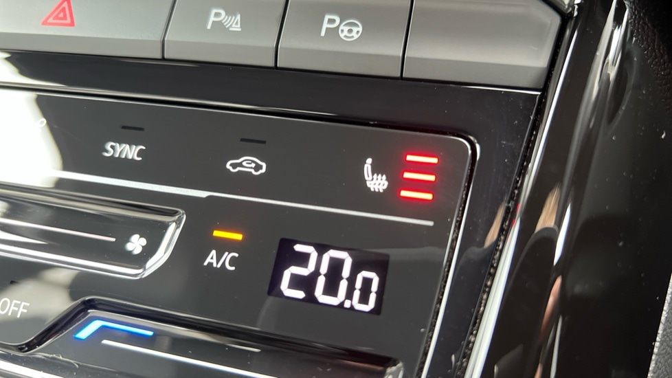 Used Volkswagen T-Roc 2024 for sale - 76297570: Photo 52