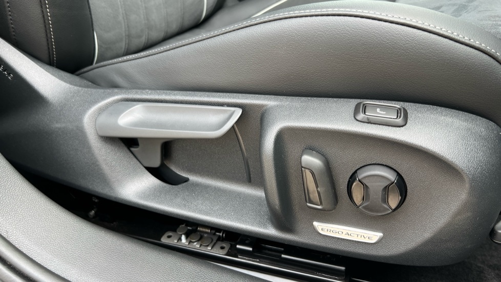 Used Volkswagen Passat 2025 for sale - 76921887: Photo 32