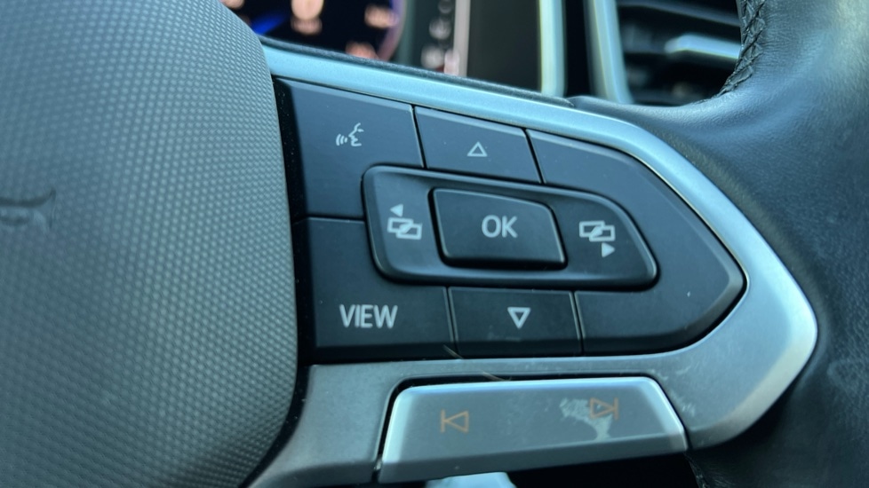 Used Volkswagen T-Roc 2024 for sale - 76297281: Photo 22