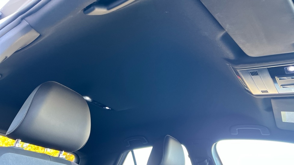 Used Volkswagen T-Roc 2024 for sale - 76297281: Photo 31