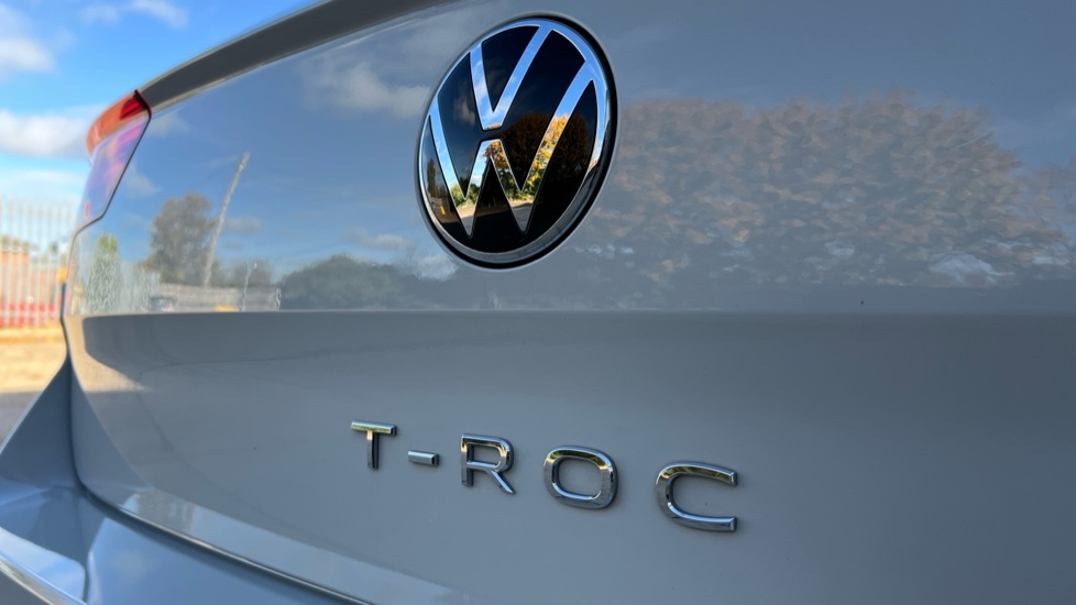 Used Volkswagen T-Roc 2024 for sale - 76297281: Photo 51