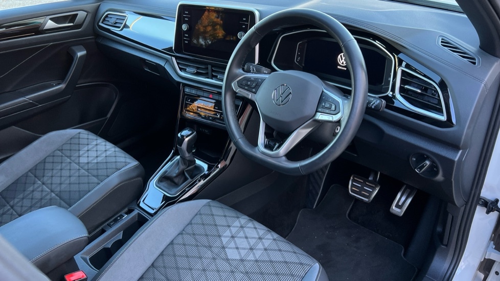 Used Volkswagen T-Roc 2024 for sale - 76297281: Photo 9
