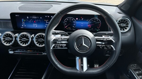 Used Mercedes-Benz GLB 2024 for sale - 76183870: Photo 12