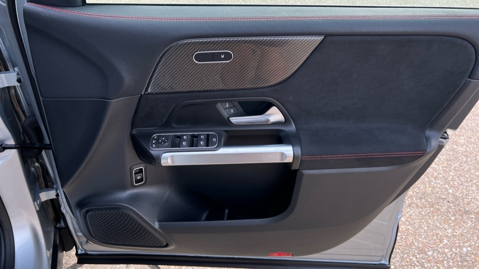 Used Mercedes-Benz GLB 2024 for sale - 76183870: Photo 37