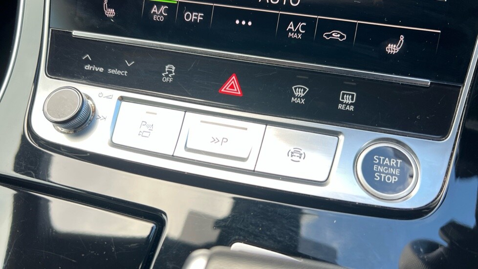 Used Audi Q8 2023 for sale - 75751320: Photo 45
