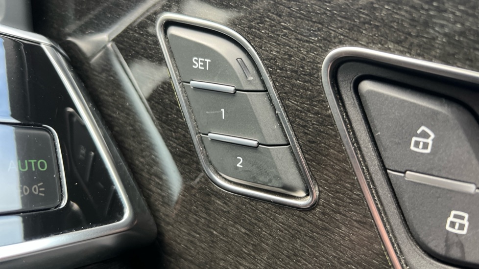 Used Audi Q8 2023 for sale - 75751320: Photo 49