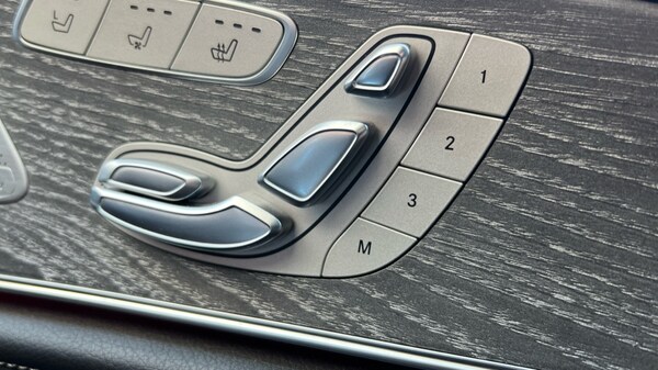 Used Mercedes-Benz AMG GT 2019 for sale - 75296905: Photo 60