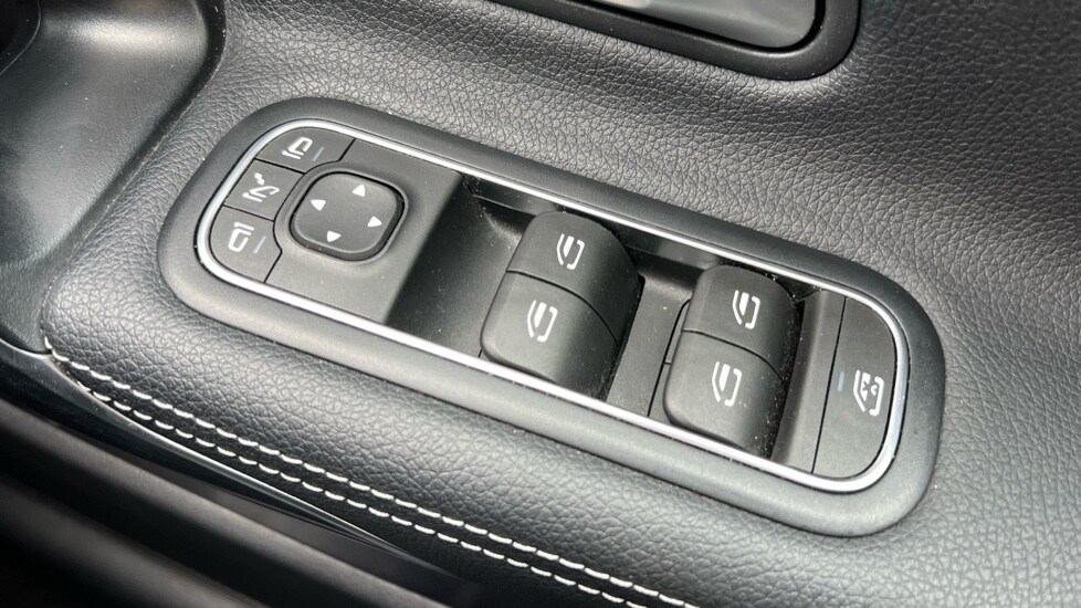 Used Mercedes-Benz CLA 2022 for sale - 76161205: Photo 59