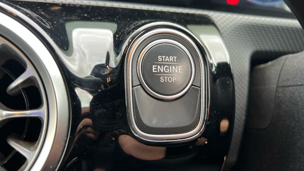 Used Mercedes-Benz CLA 2022 for sale - 76161205: Photo 63